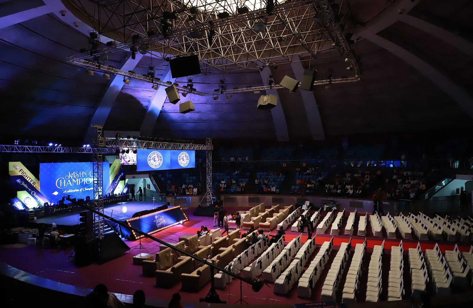 Large stage event coverage